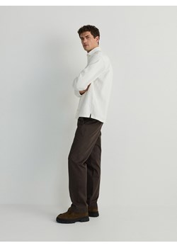 Reserved - Spodnie chino regular - ciemnobrązowy ze sklepu Reserved w kategorii Spodnie męskie - zdjęcie 170687327