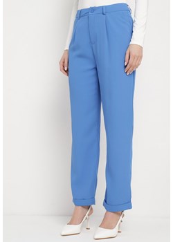 Niebieskie Spodnie o Klasycznym Fasonie z Podwiniętymi Nogawkami z Ukrytym Suwakiem Wilelma ze sklepu Born2be Odzież w kategorii Spodnie damskie - zdjęcie 170688615