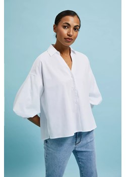 Koszula z bufiastymi rękawami biała ze sklepu Moodo.pl w kategorii Koszule damskie - zdjęcie 170693595
