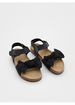 Reserved - Sandały z ozdobną kokardką - czarny ze sklepu Reserved w kategorii Sandały dziecięce - zdjęcie 170694785