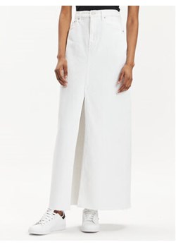 Tommy Jeans Spódnica jeansowa Claire DW0DW17991 Biały Regular Fit ze sklepu MODIVO w kategorii Spódnice - zdjęcie 170697557