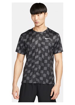 Męska koszulka z krótkim rękawem do biegania Nike Dri-FIT Miler - Szary ze sklepu Nike poland w kategorii T-shirty męskie - zdjęcie 170716717