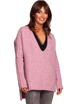 Wełniany sweter z dłuższym tyłem różowy BK083, Kolor różowy, Rozmiar L/XL, BeWear ze sklepu Primodo w kategorii Swetry damskie - zdjęcie 170718188