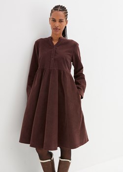 Sukienka sztruksowa z tkaniny bawełnianej z kieszeniami, w fasonie o linii litery A, w długości do kolan ze sklepu bonprix w kategorii Sukienki - zdjęcie 170741758
