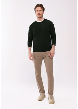 Beżowe spodnie chinosy R-PARKS ze sklepu Volcano.pl w kategorii Spodnie męskie - zdjęcie 170745075
