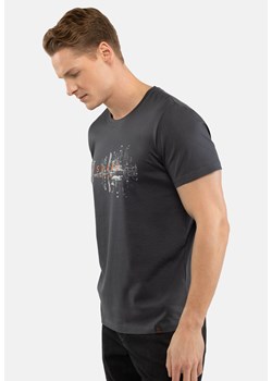 T-shirt z printem T-SIR ze sklepu Volcano.pl w kategorii T-shirty męskie - zdjęcie 170745085