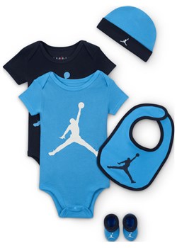 Pięcioczęściowy zestaw z body dla niemowląt Jordan 5-Piece Core Gift Set - Niebieski ze sklepu Nike poland w kategorii Komplety niemowlęce - zdjęcie 170749975