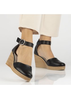 Czarne skórzane sandały damskie z zakrytą piętą i zakryte palce Filipp ze sklepu suzana.pl w kategorii Czółenka - zdjęcie 170753307