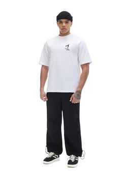 Cropp - Biały t-shirt z haftem - biały ze sklepu Cropp w kategorii T-shirty męskie - zdjęcie 170767036