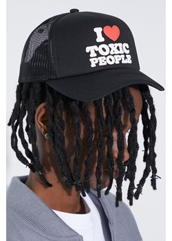 PLEASURES czapka z daszkiem Toxic Trucker Cap kolor czarny z nadrukiem P24SP065.BLACK ze sklepu PRM w kategorii Czapki z daszkiem męskie - zdjęcie 170769736