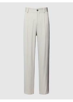 Spodnie do garnituru o kroju regular fit z zakładkami w pasie ze sklepu Peek&Cloppenburg  w kategorii Spodnie męskie - zdjęcie 170778456
