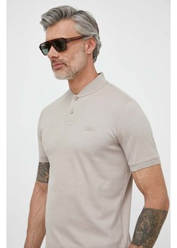 Calvin Klein polo bawełniane kolor beżowy gładki ze sklepu ANSWEAR.com w kategorii T-shirty męskie - zdjęcie 170794036