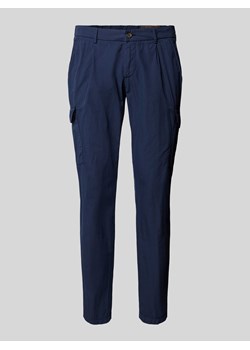 Spodnie cargo o kroju tapered fit z zakładkami w pasie model ‘TRAIANO’ ze sklepu Peek&Cloppenburg  w kategorii Spodnie męskie - zdjęcie 170796706