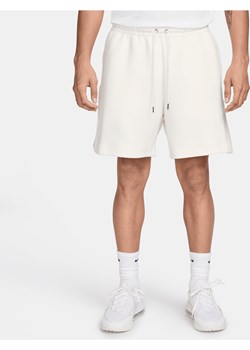 Męskie spodenki z dzianiny Nike Sportswear Tech Fleece Reimagined - Biel ze sklepu Nike poland w kategorii Spodenki męskie - zdjęcie 170797009