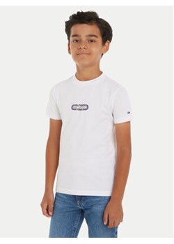Tommy Hilfiger T-Shirt Track KB0KB08810 Biały Regular Fit ze sklepu MODIVO w kategorii T-shirty chłopięce - zdjęcie 170797695