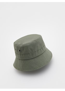 Reserved - Bawełniany bucket hat - oliwkowy ze sklepu Reserved w kategorii Czapki dziecięce - zdjęcie 170820525