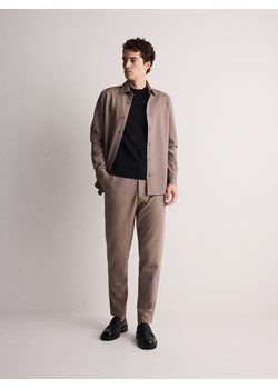 Reserved - Spodnie chino slim - beżowy ze sklepu Reserved w kategorii Spodnie męskie - zdjęcie 170820978
