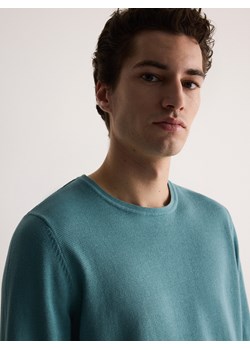 Reserved - Bawełniany sweter - morski ze sklepu Reserved w kategorii Swetry męskie - zdjęcie 170821306