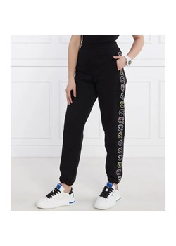 Karl Lagerfeld Spodnie dresowe ikonik 2.0 outline | Regular Fit ze sklepu Gomez Fashion Store w kategorii Spodnie damskie - zdjęcie 170831546