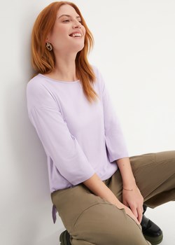 Shirt z wiskozy, z dekoltem w łódkę, rękawami 7/8 i długim rozcięciem z boku ze sklepu bonprix w kategorii Bluzki damskie - zdjęcie 170837858