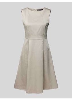 Sukienka o długości do kolan z okrągłym dekoltem ze sklepu Peek&Cloppenburg  w kategorii Sukienki - zdjęcie 170841965