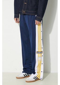 adidas Originals spodnie dresowe kolor granatowy z aplikacją IM8223 ze sklepu PRM w kategorii Spodnie męskie - zdjęcie 170874586