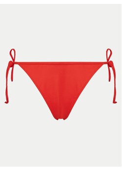 Calvin Klein Swimwear Dół od bikini KW0KW02431 Czerwony ze sklepu MODIVO w kategorii Stroje kąpielowe - zdjęcie 170878178