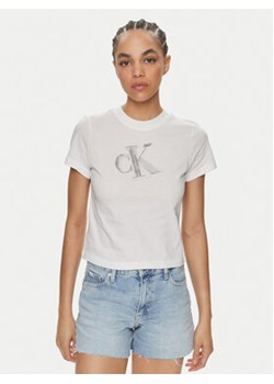 Calvin Klein Jeans T-Shirt Meta Baby J20J223165 Biały Regular Fit ze sklepu MODIVO w kategorii Bluzki damskie - zdjęcie 170878588