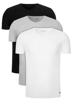 Tommy Hilfiger Komplet 3 t-shirtów Vn Tee 3 Pack Premium Essentialis 2S87903767 Kolorowy Slim Fit ze sklepu MODIVO w kategorii Podkoszulki męskie - zdjęcie 170882099