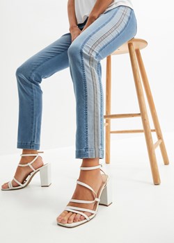 Dżinsy ze stretchem i wstawką w paski ze sklepu bonprix w kategorii Jeansy damskie - zdjęcie 170883617