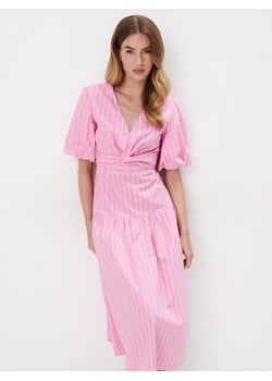 Mohito - Bawełniana różowa sukienka midi - różowy ze sklepu Mohito w kategorii Sukienki - zdjęcie 170891149