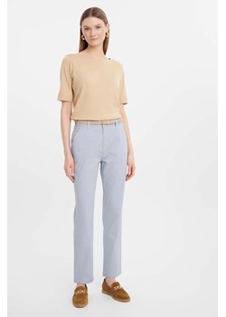 Szare spodnie damskie chino z plecionym paskiem ze sklepu 5.10.15 w kategorii Spodnie damskie - zdjęcie 170910937