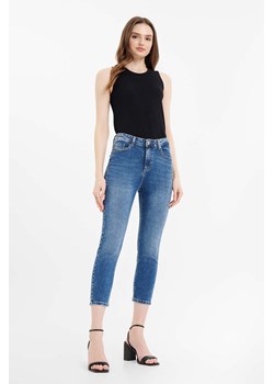 Spodnie jeansowe damskie slim fit z nogawką 7/8 ze sklepu 5.10.15 w kategorii Jeansy damskie - zdjęcie 170910976