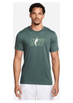 Męski T-shirt do tenisa Dri-FIT NikeCourt - Zieleń ze sklepu Nike poland w kategorii T-shirty męskie - zdjęcie 170913957