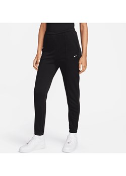 Damskie spodnie z dzianiny dresowej o dopasowanym kroju z wysokim stanem Nike Sportswear Chill Terry - Czerń ze sklepu Nike poland w kategorii Spodnie damskie - zdjęcie 170914136