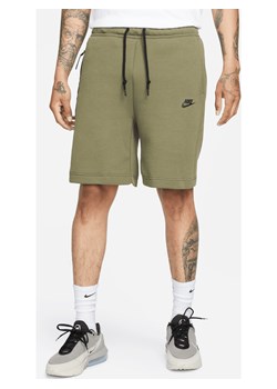 Spodenki męskie Nike Sportswear Tech Fleece - Zieleń ze sklepu Nike poland w kategorii Spodenki męskie - zdjęcie 170914256