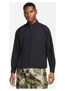 Męska koszula z tkaniny z długim rękawem Nike Sportswear Tech Pack - Czerń ze sklepu Nike poland w kategorii Koszule męskie - zdjęcie 170914277