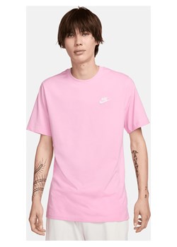 T-shirt męski Nike Sportswear Club - Różowy ze sklepu Nike poland w kategorii T-shirty męskie - zdjęcie 170914299