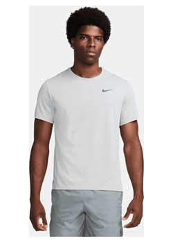 Męska koszulka z krótkim rękawem do biegania Nike Dri-FIT UV Miler - Szary ze sklepu Nike poland w kategorii T-shirty męskie - zdjęcie 170914475