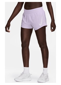 Damskie spodenki ze średnim stanem i wszytą bielizną Dri-FIT Nike One 7,5 cm - Fiolet ze sklepu Nike poland w kategorii Szorty - zdjęcie 170914555