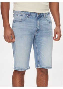 Tommy Jeans Szorty jeansowe Ronnie DM0DM18793 Niebieski Slim Fit ze sklepu MODIVO w kategorii Spodenki męskie - zdjęcie 170918498