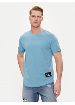 Calvin Klein Jeans T-Shirt J30J323482 Niebieski Regular Fit ze sklepu MODIVO w kategorii T-shirty męskie - zdjęcie 170918535