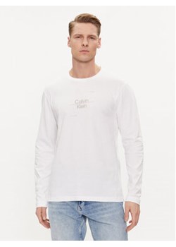 Calvin Klein Longsleeve Line Logo K10K112483 Biały Regular Fit ze sklepu MODIVO w kategorii T-shirty męskie - zdjęcie 170919189