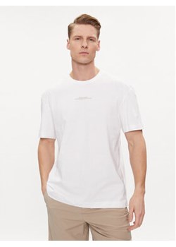 Calvin Klein T-Shirt Linear Back Logo K10K112486 Biały Regular Fit ze sklepu MODIVO w kategorii T-shirty męskie - zdjęcie 170919205