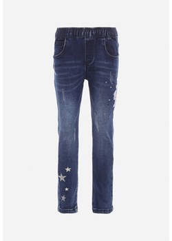 Niebieskie Jeansy z Gumką w Pasie Ozdobione Naszywką i Cyrkoniami Ligustria ze sklepu Born2be Odzież w kategorii Spodnie dziewczęce - zdjęcie 170924328