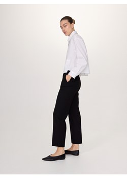 Reserved - Spodnie z asymetrycznym zapięciem - czarny ze sklepu Reserved w kategorii Spodnie damskie - zdjęcie 170925557