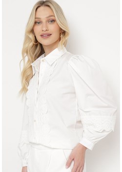 Biała Bawełniana Koszula z Bufiastymi Rękawami i Ażurowymi Lamówkami Adarphona ze sklepu Born2be Odzież w kategorii Koszule damskie - zdjęcie 170931545