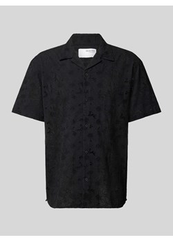 Koszula casualowa z haftem angielskim model ‘JAX’ ze sklepu Peek&Cloppenburg  w kategorii Koszule męskie - zdjęcie 170932136