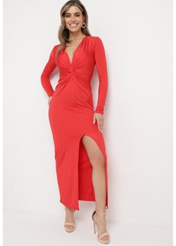 Czerwona Sukienka Koktajlowa z Ozdobnym Supełkiem i Rozcięciem Tefeti ze sklepu Born2be Odzież w kategorii Sukienki - zdjęcie 170944679