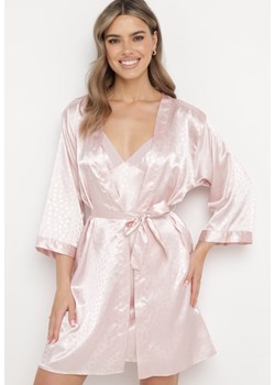 Różowy 6-częściowy Komplet Piżamowy Szlafrok, Koszula Nocna Spodnie Top Szorty i Opaska Kirosa ze sklepu Born2be Odzież w kategorii Piżamy damskie - zdjęcie 170944788